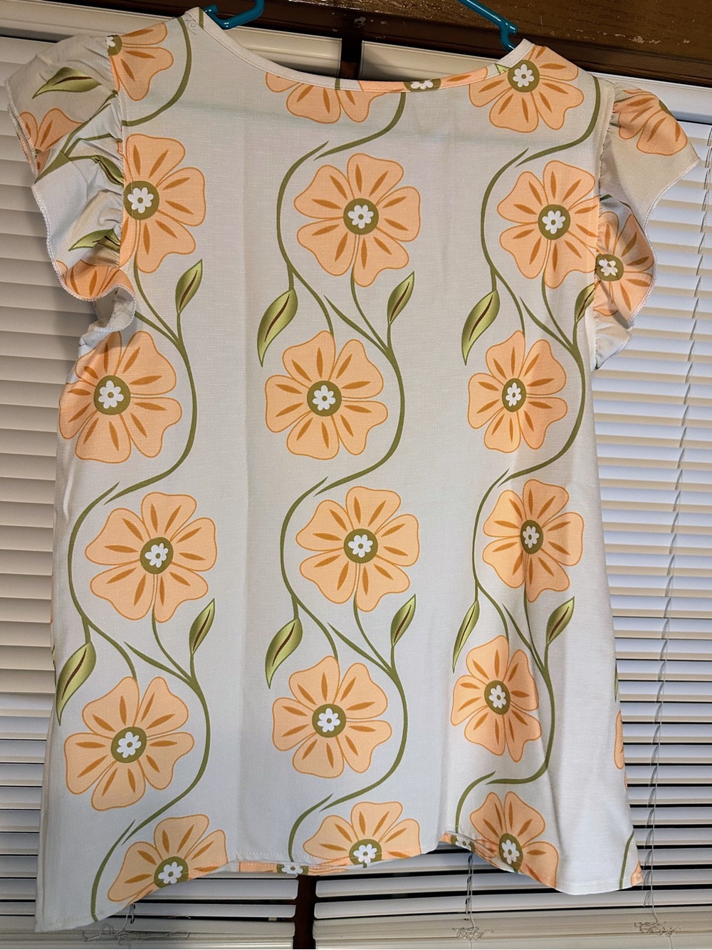 Floral Ruffle Sleeve Women’s Shirt - Peach, Green on Cream size small - Picture 3 of 3